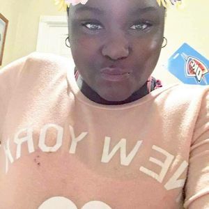 Meet your Posher, Esther